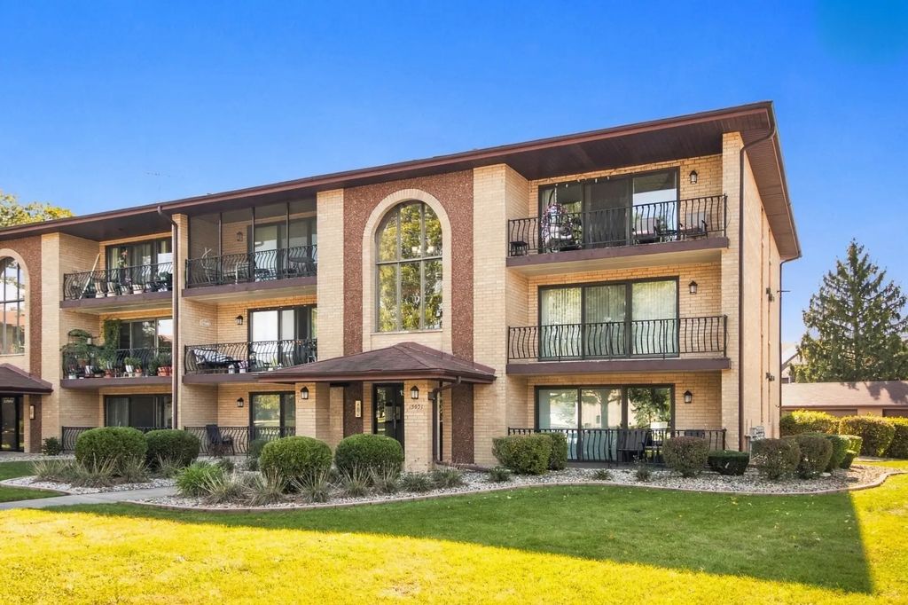 15651 Garden View Court 2d, Orland Park