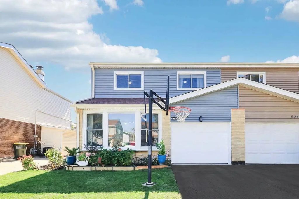 9041 W Oaks Avenue, Des Plaines