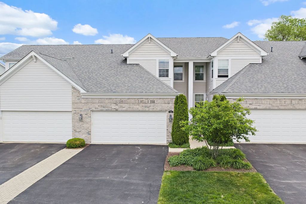 9104 Falcon Greens Drive, Lakewood