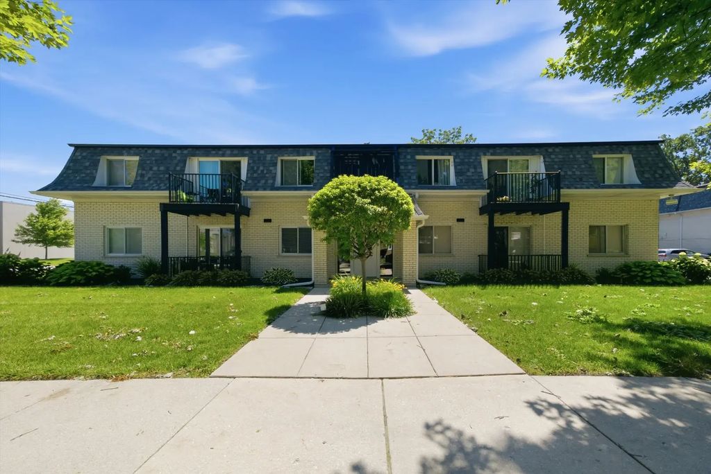 9601 S Karlov Avenue 101, Oak Lawn