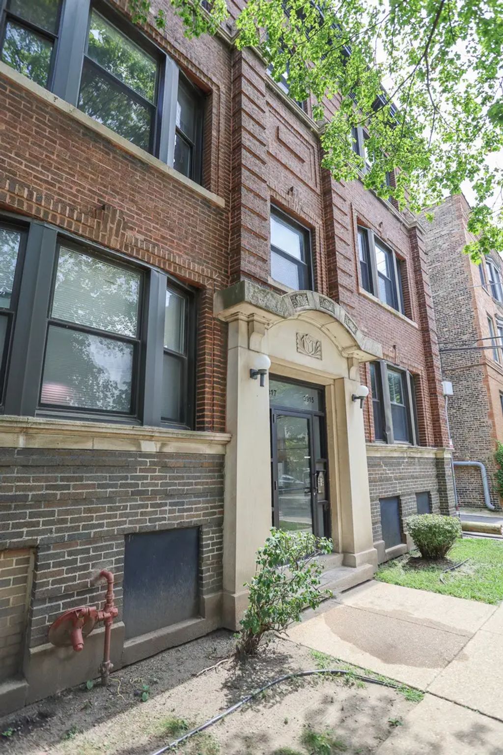 3919 N Fremont Street 2, Chicago
