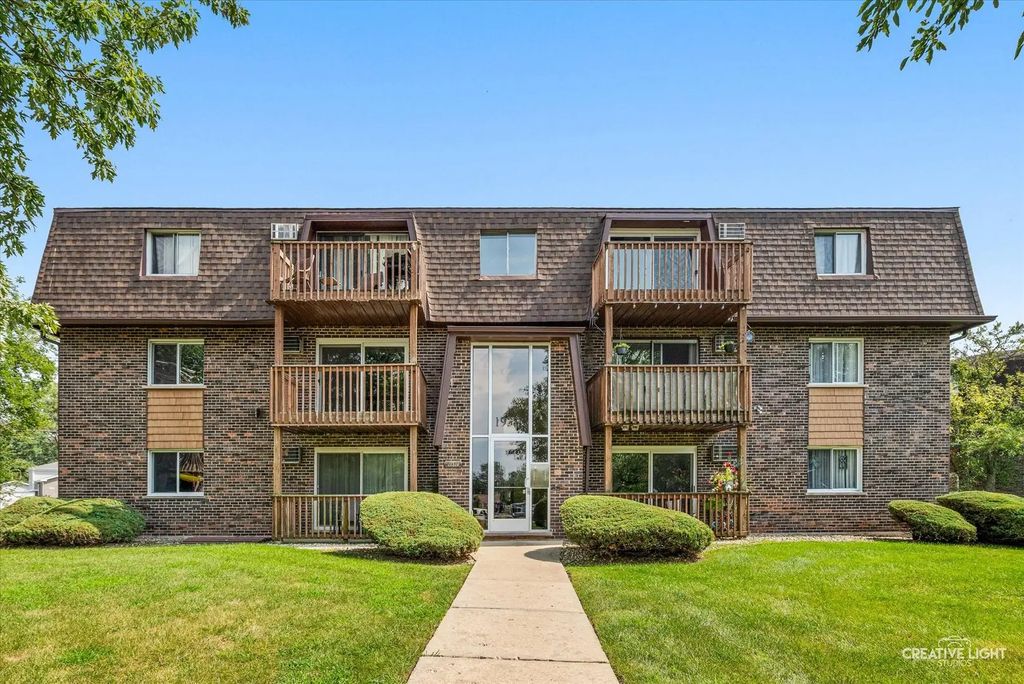 19330 Wolf Road 6, Mokena