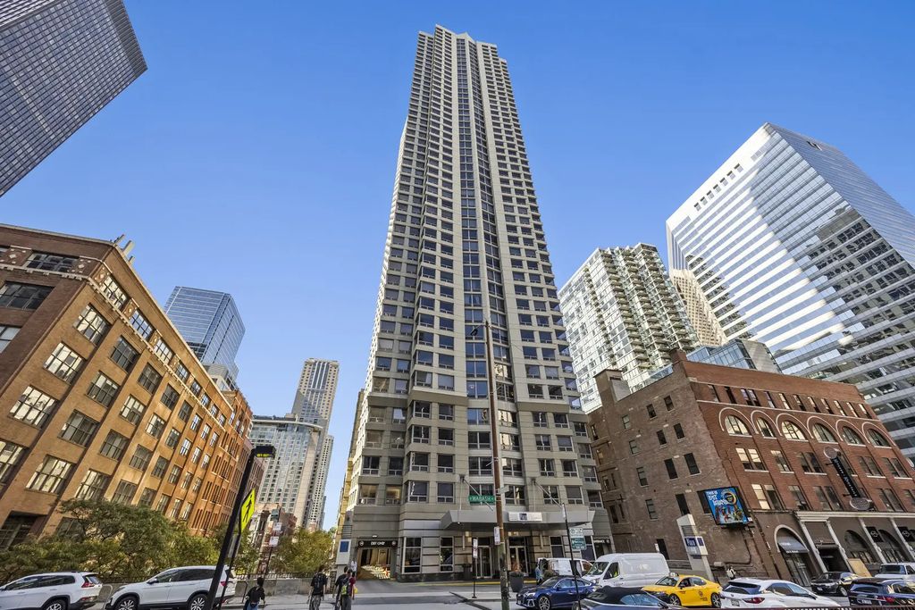 440 N Wabash Avenue 2001, Chicago