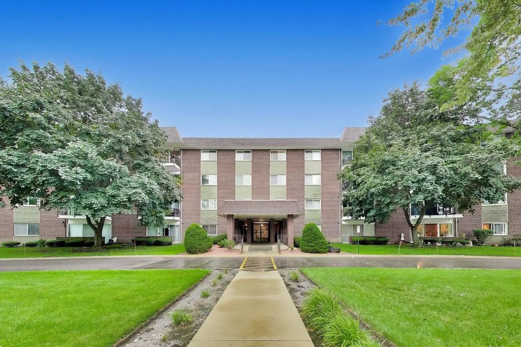1030 S Fernandez Avenue 2b, Arlington Heights