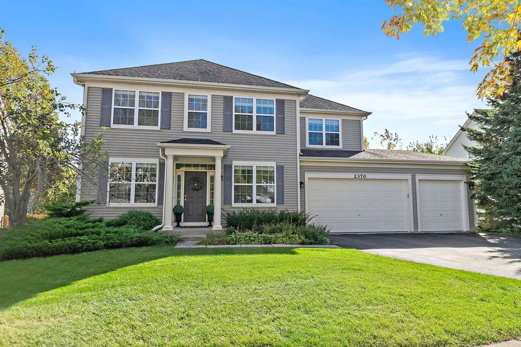 2370 Fishhook Way, Wauconda