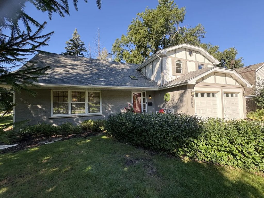 3820 Saratoga Avenue, Downers Grove