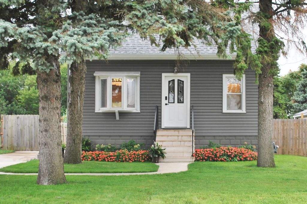 11418 S Avon Avenue, Alsip
