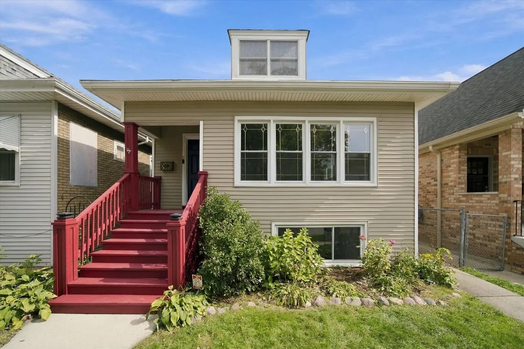 3747 N Newland Avenue, Chicago