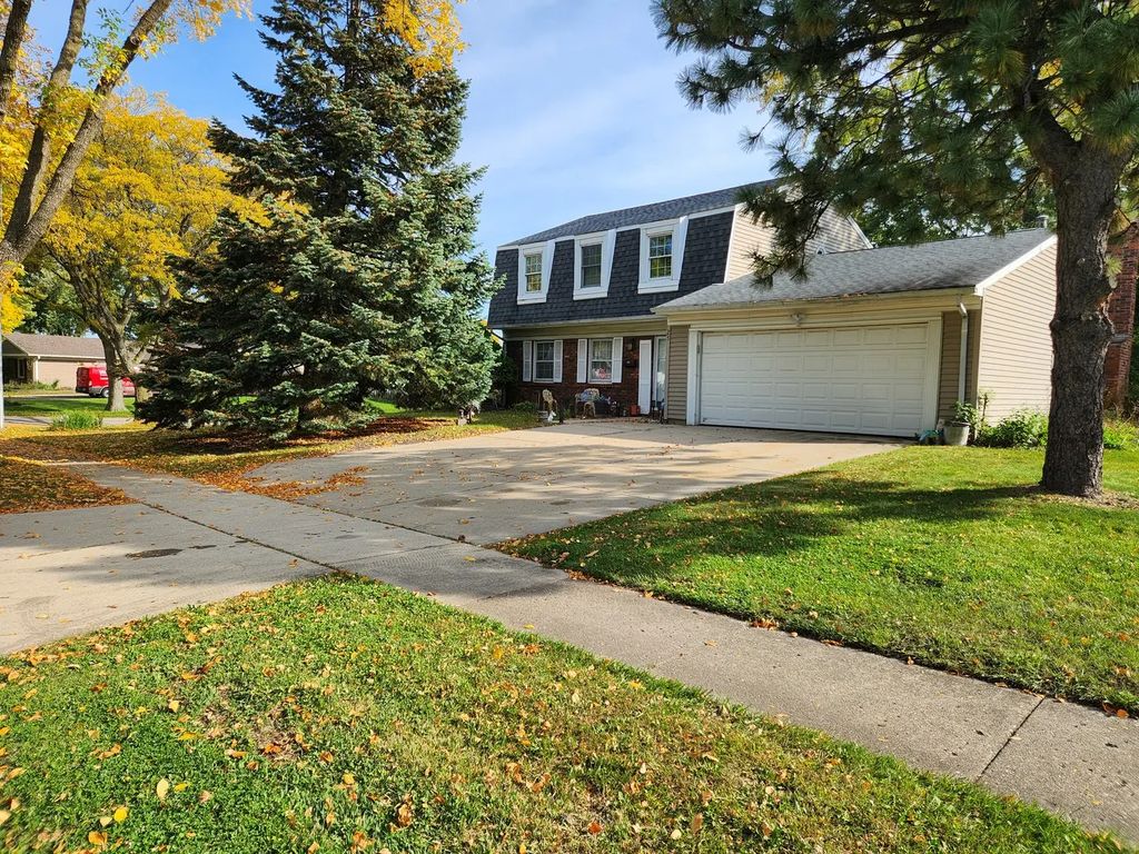 25 Emerson Drive, Schaumburg