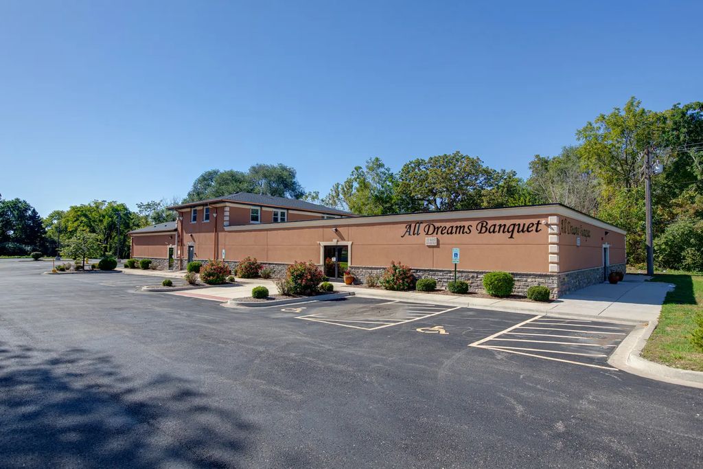 170 W Roosevelt Road, West Chicago
