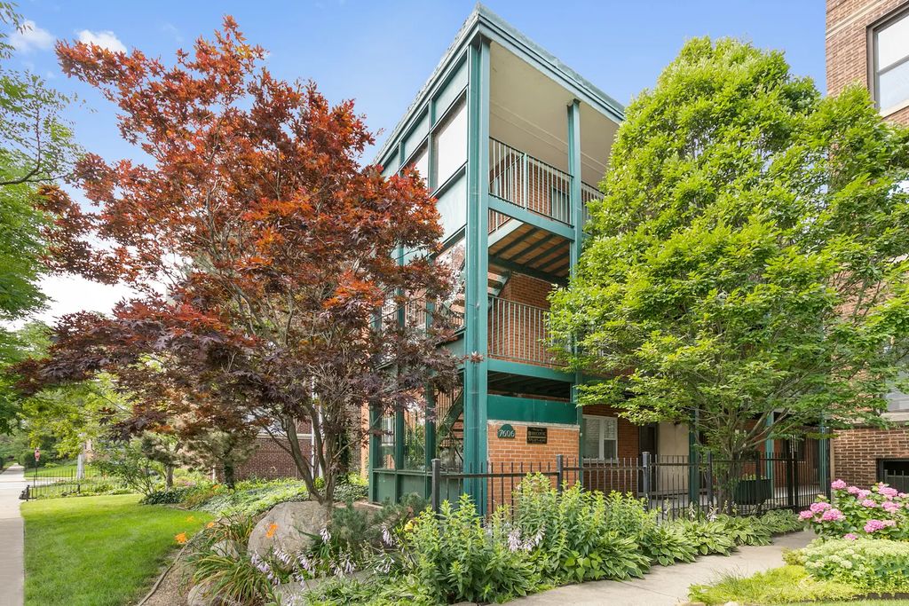 7606 N Eastlake Terrace 2b, Chicago