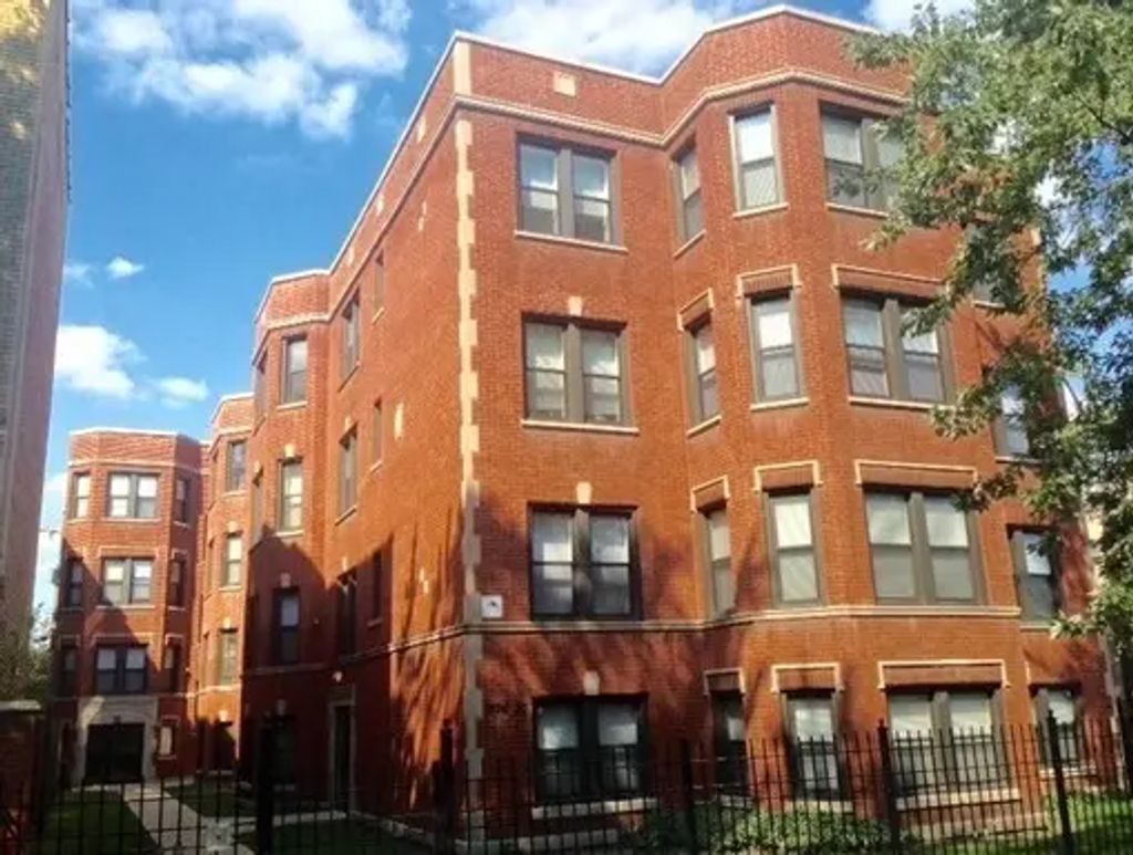 7526 N Seeley Avenue 203, Chicago