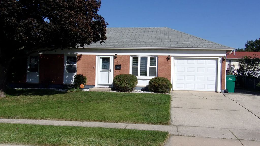 726 Newland Avenue, Romeoville