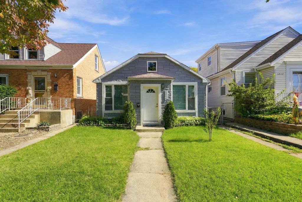 3933 N Plainfield Avenue, Chicago
