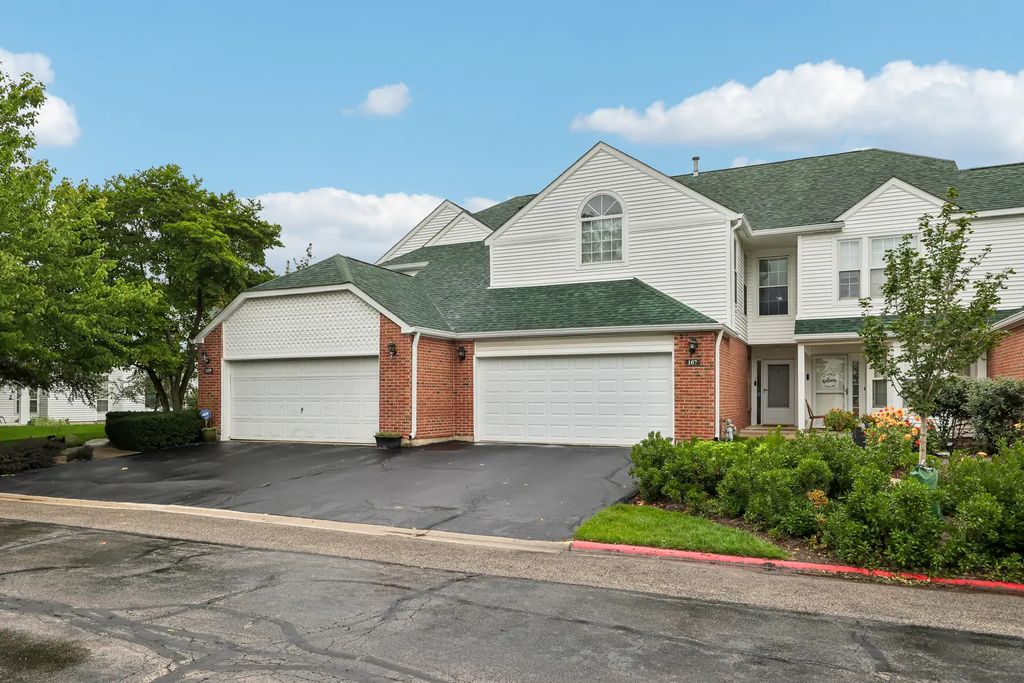 109 Lauralton Street 10, Lake Bluff
