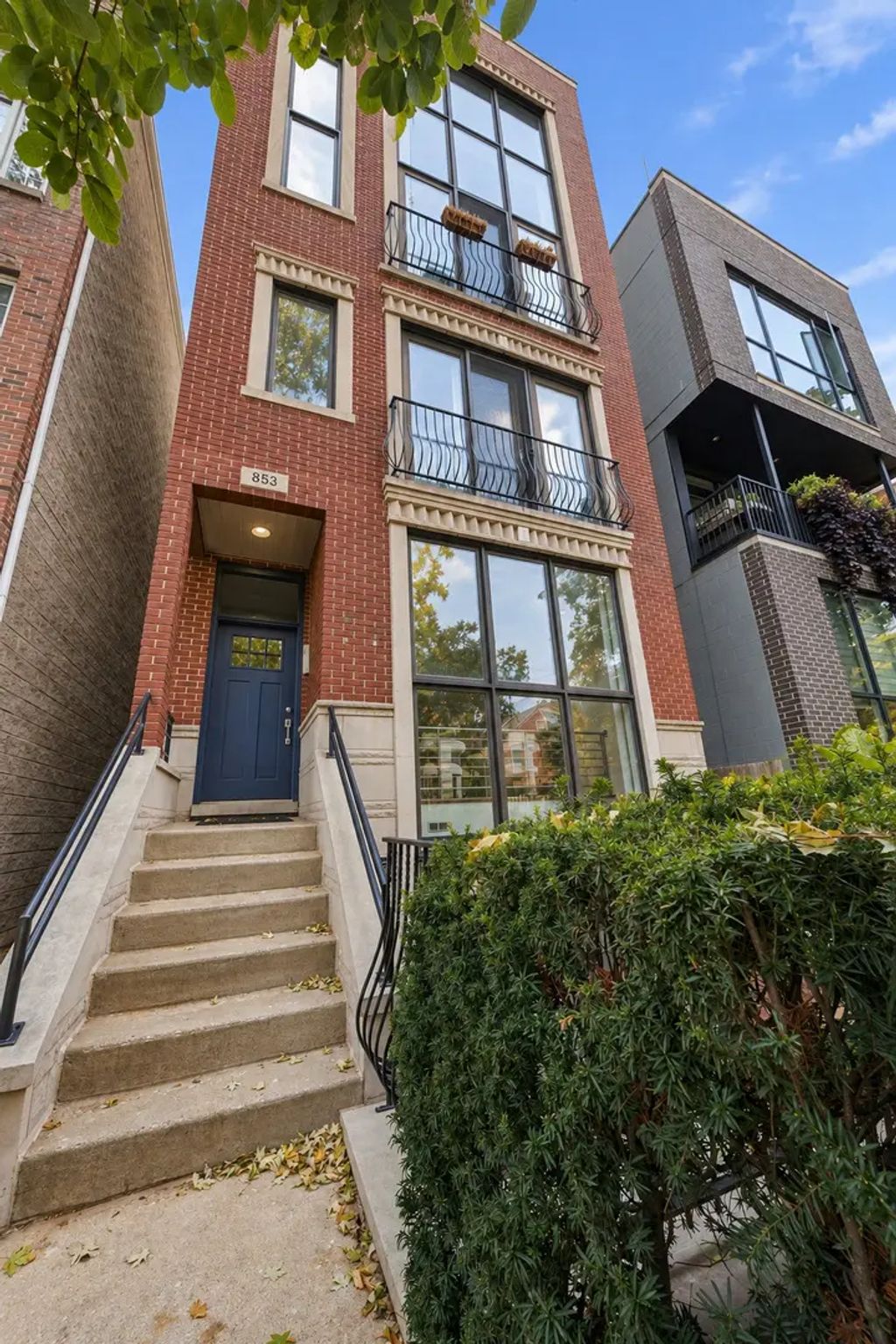 853 N Wood Street 1, Chicago
