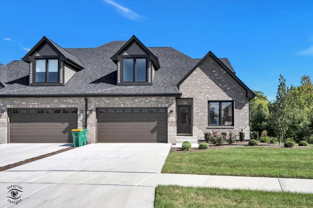 16441 Kayla Drive, Lemont
