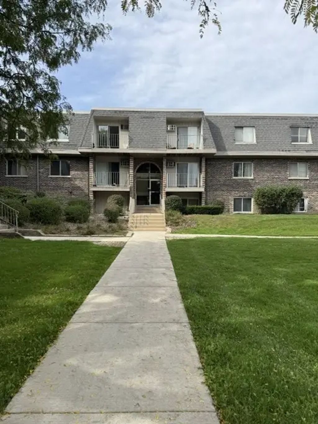 838 Jonathon Court 107, Prospect Heights