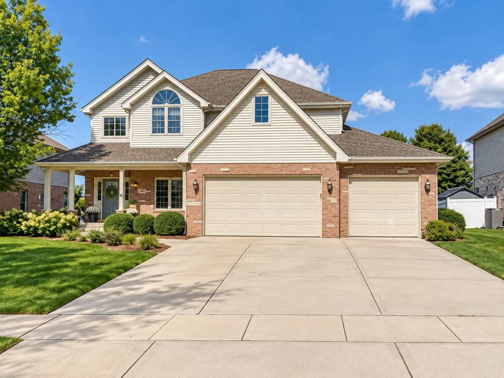 851 W Woodlawn Road, New Lenox