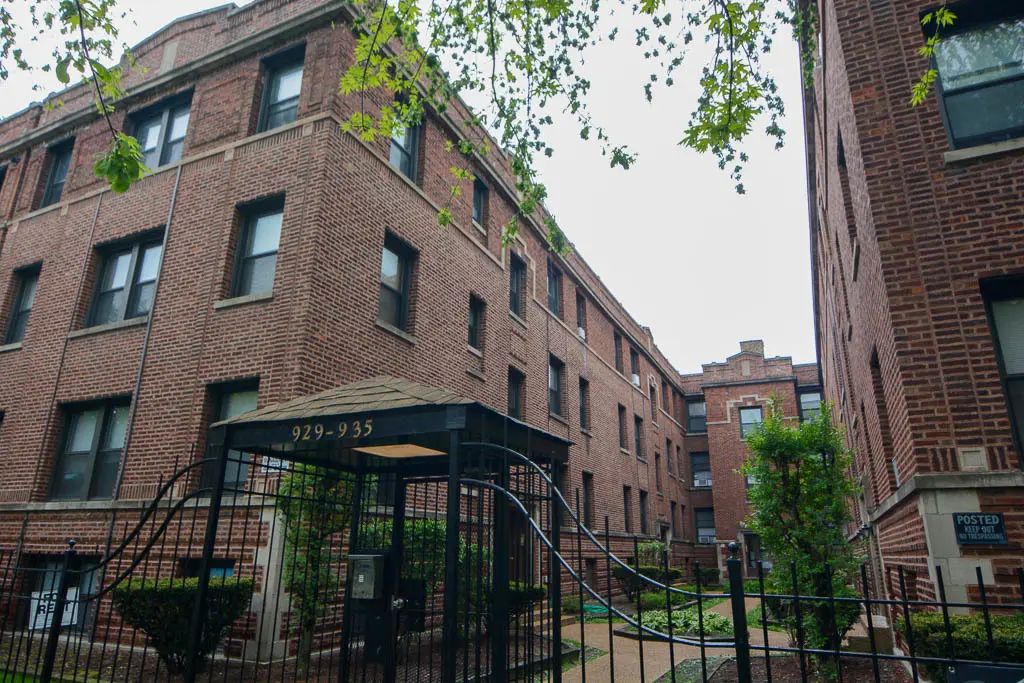 931 W Sunnyside Avenue 3s, Chicago