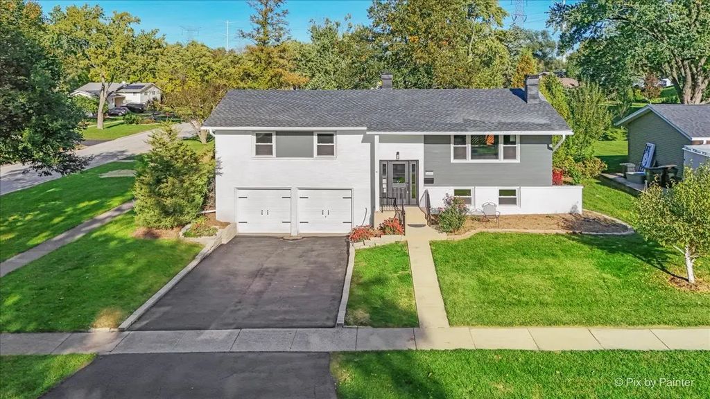 6300 Winston Drive, Woodridge