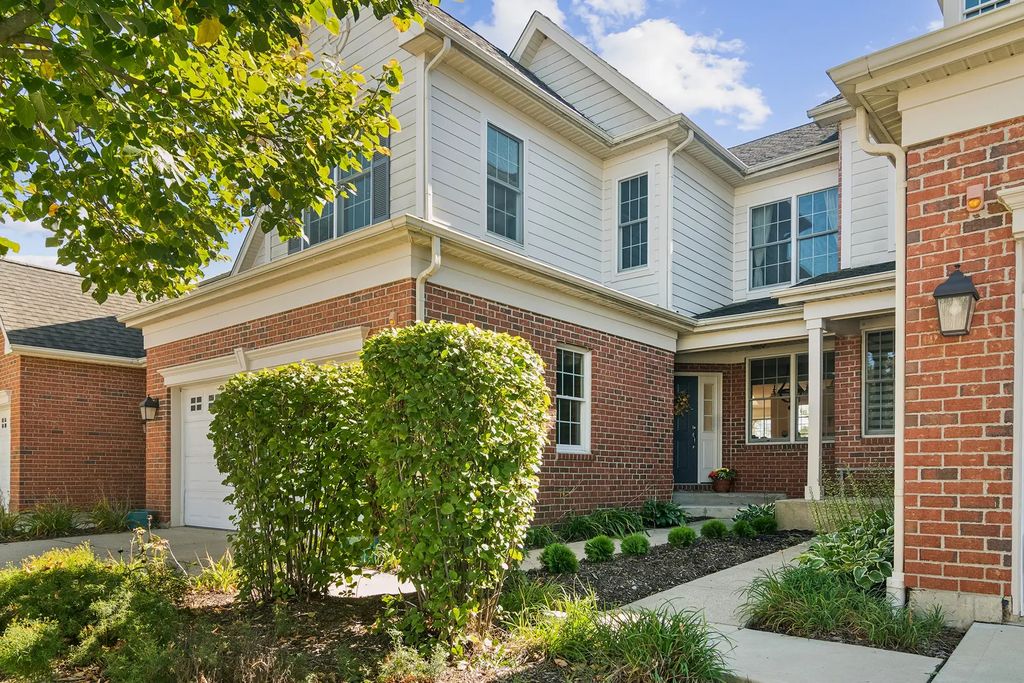 27 Harborside Way, Hawthorn Woods