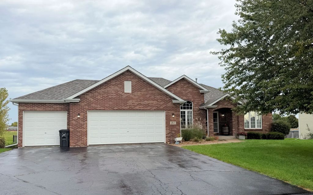 383 Red Fox Drive, Davis Junction