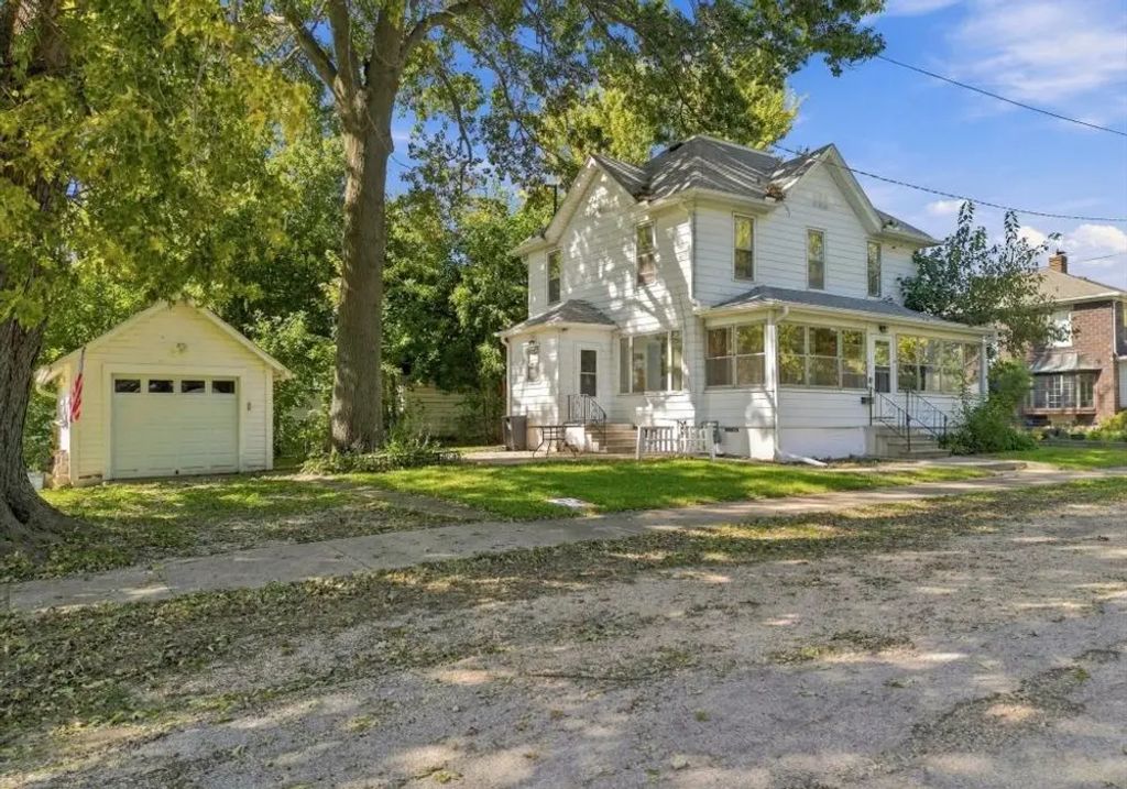 105 9th Avenue, Sterling