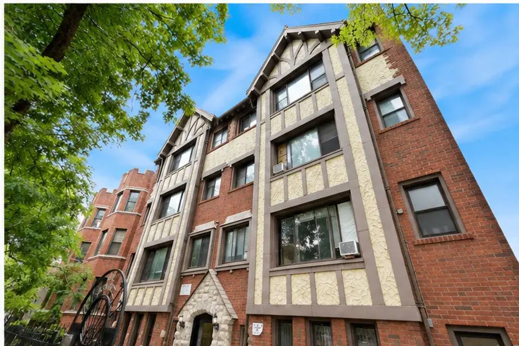 6912 N Ashland Boulevard 411, Chicago