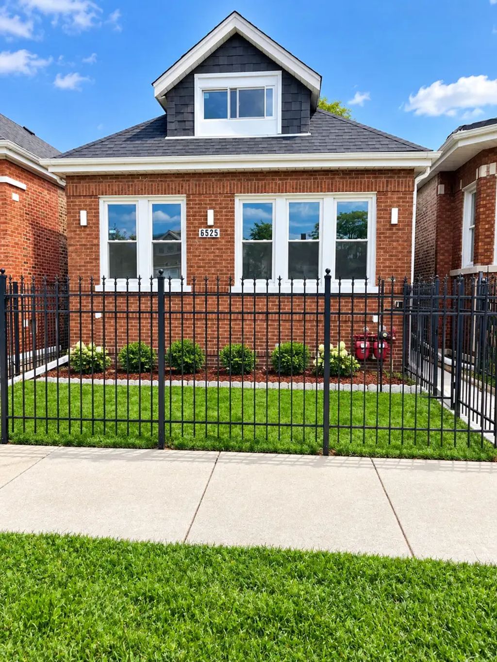 6525 S Fairfield Avenue, Chicago