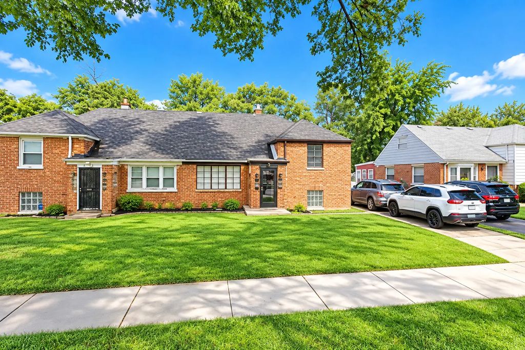 9666 S Brennan Avenue, Chicago