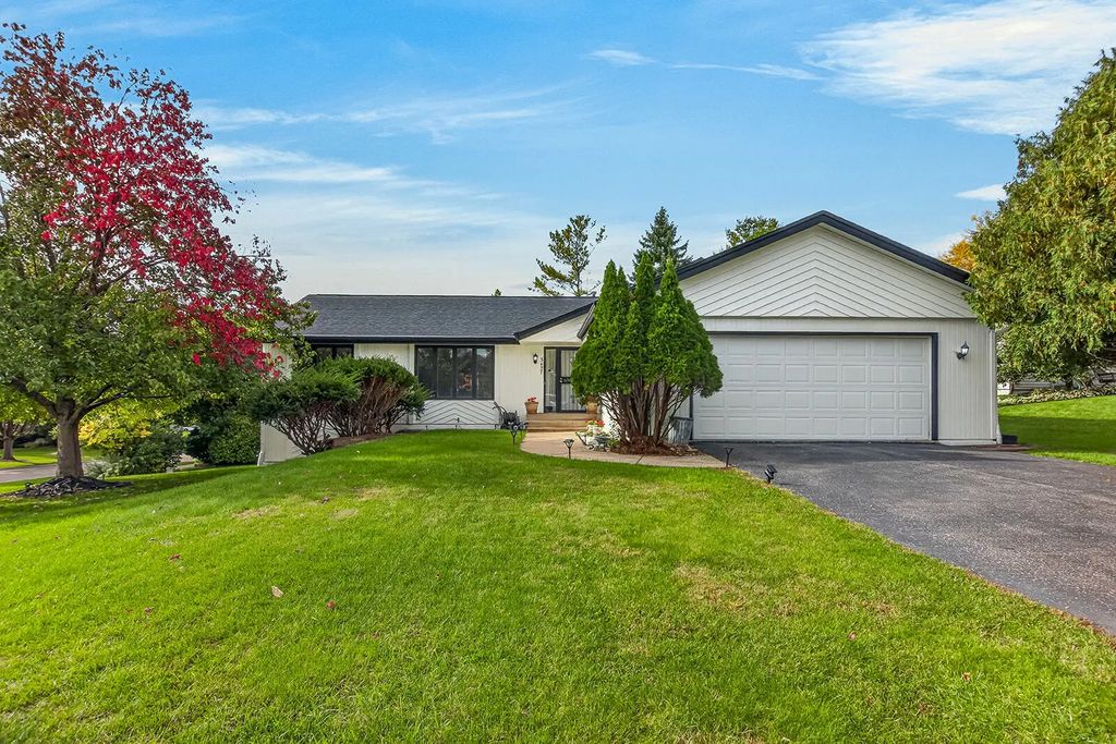 5437 Friendswood Court, Rockford