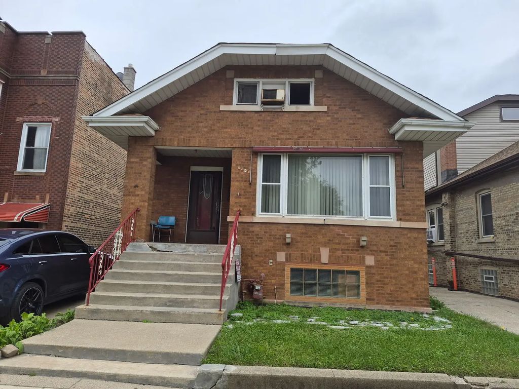 8354 S Throop Street, Chicago