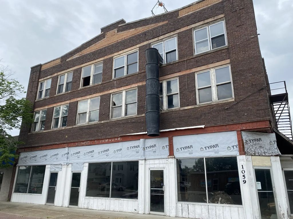 1057-1059 1st Street, LaSalle