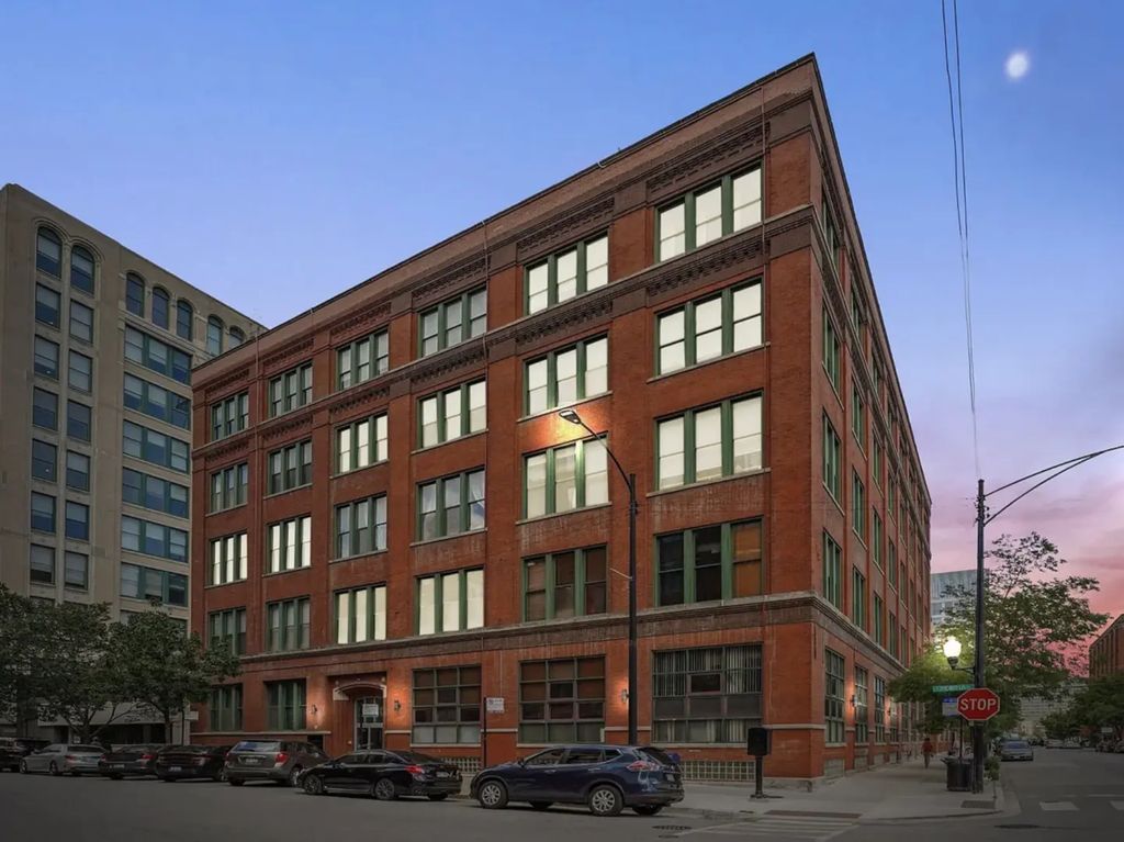331 S Peoria Street 403, Chicago