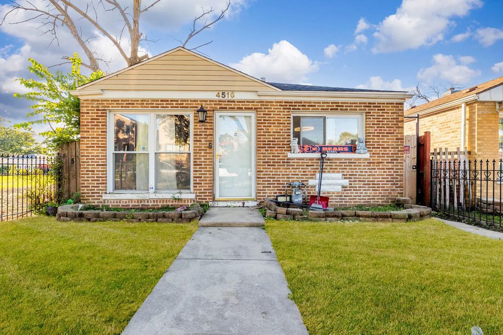 4516 S Lamon Avenue, Chicago