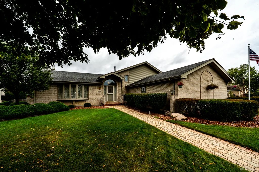 10708 Willow Avenue, Mokena