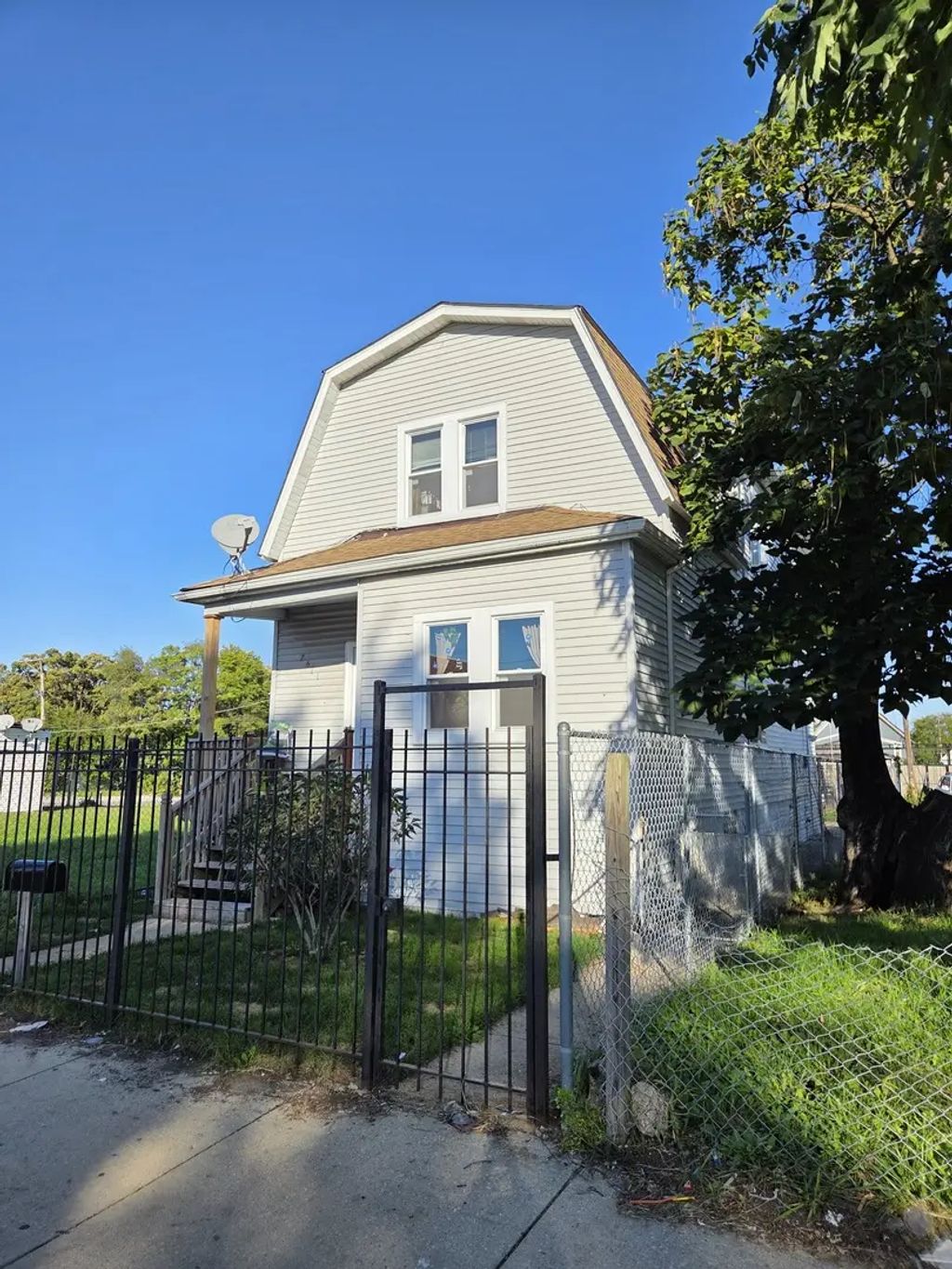 7411 S Racine Avenue, Chicago