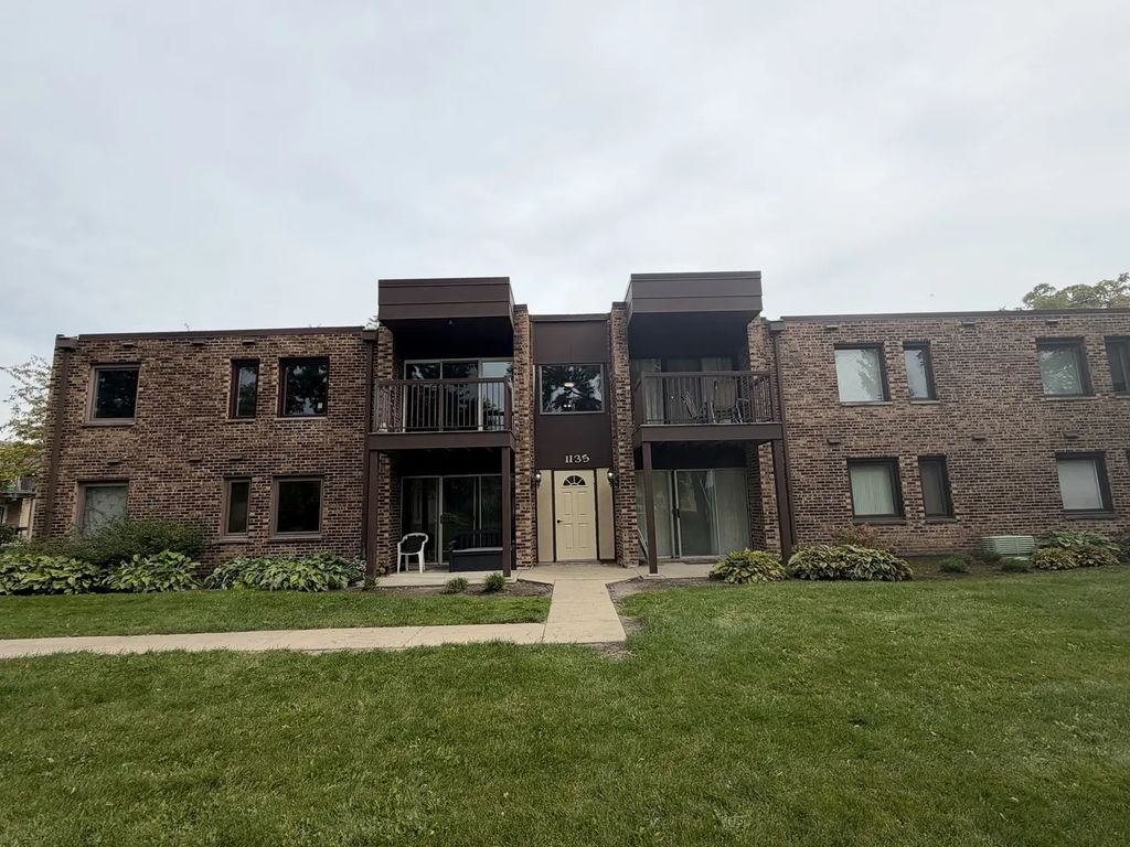 1135 Pleasant Run Drive 708, Wheeling