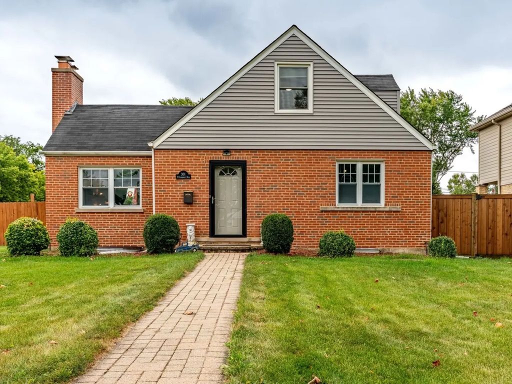 301 W Lonnquist Boulevard, Mount Prospect