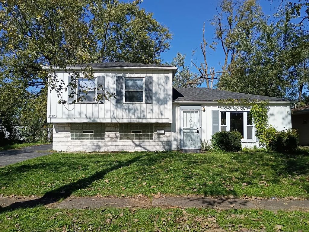 1847 Reichert Avenue, Sauk Village