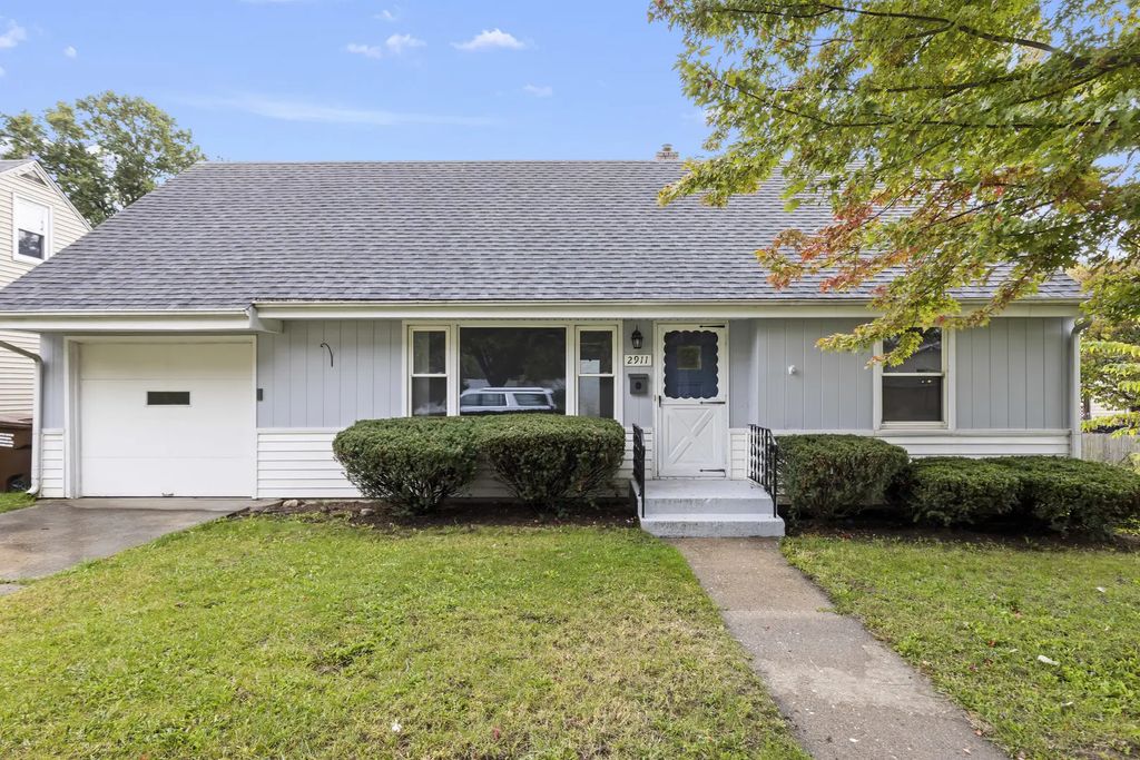 2911 18th Avenue, Rockford