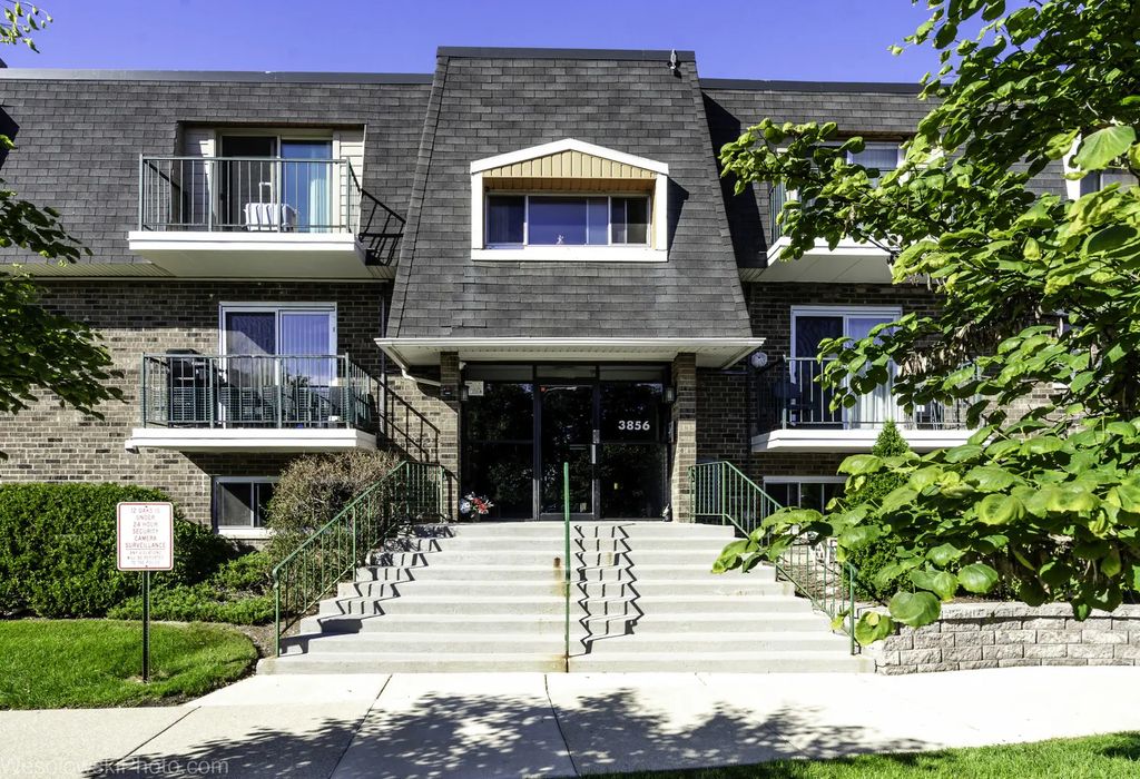 3856 S Parkway Drive 3b, Northbrook, 60062