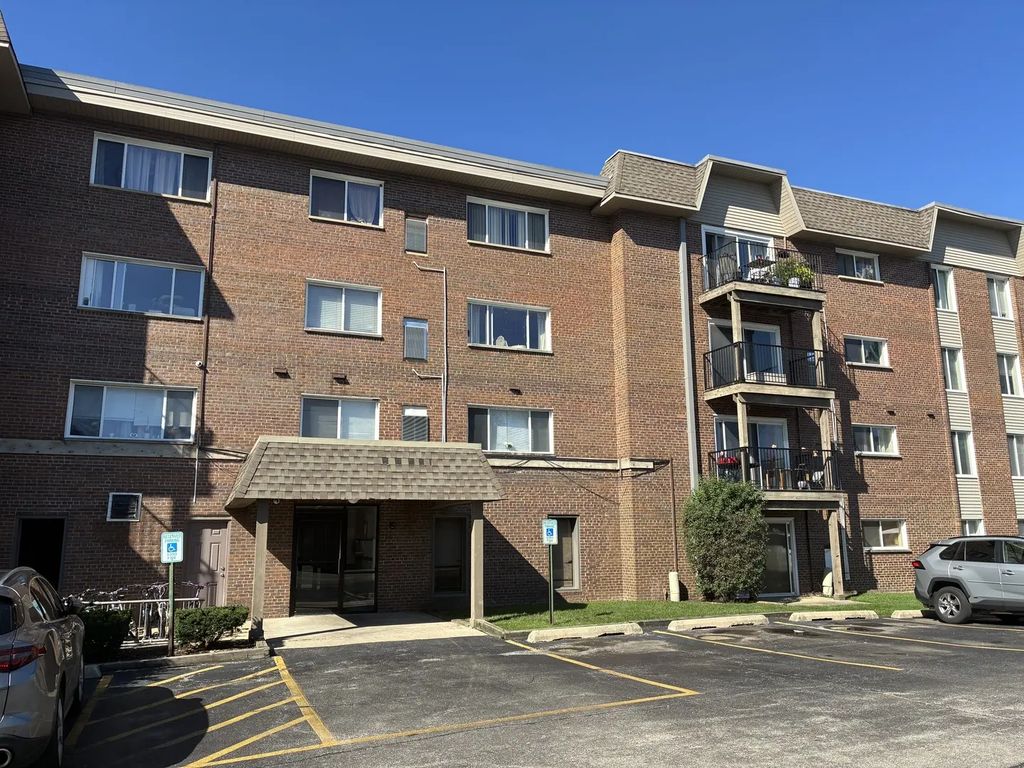 4500 Beau Monde Drive 210, Lisle