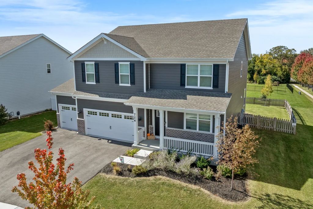 726 Slate Run, Elgin
