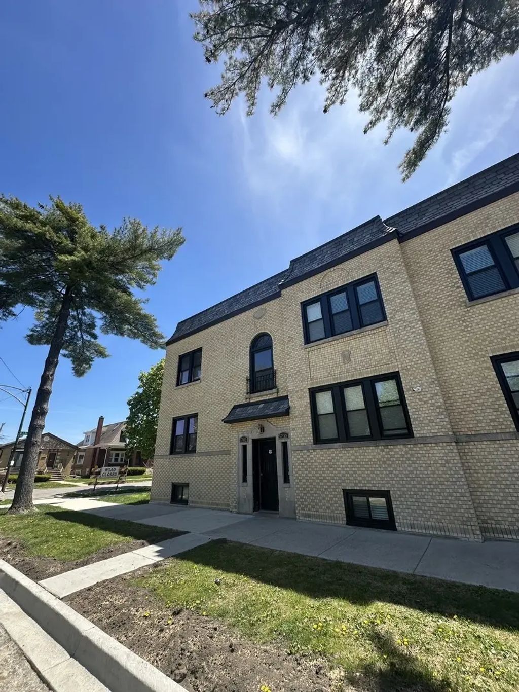 5703 W Seminole Street 1, Chicago