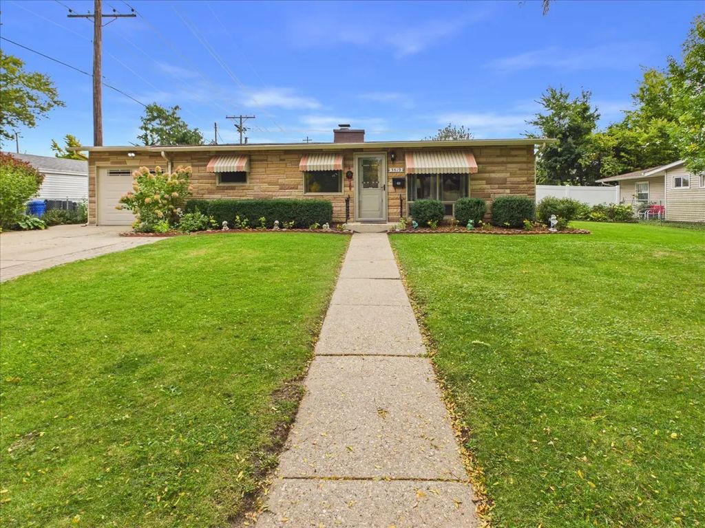 3819 Latham Street, Rockford