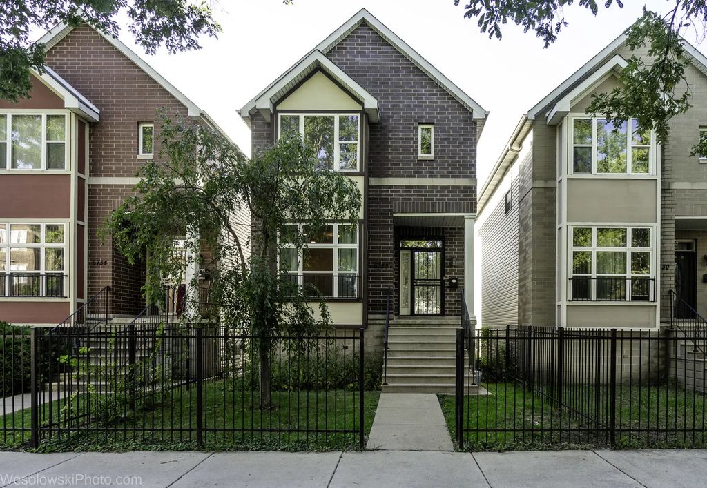 6732 S Dorchester Avenue, Chicago