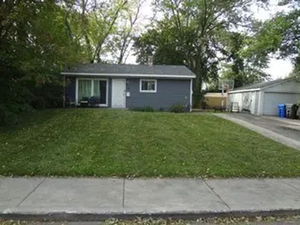 118 Hickory Drive, Carpentersville