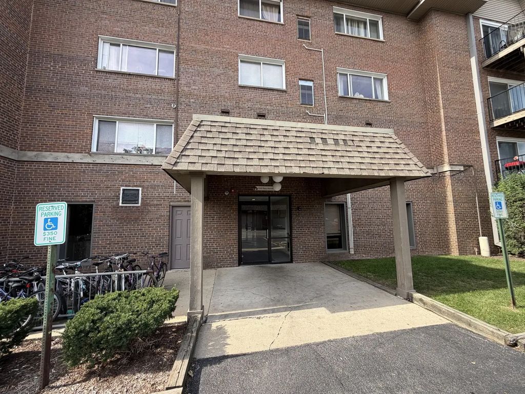 4500 Beau Monde Drive 204, Lisle